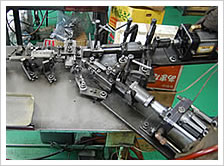 汎用曲げ加工機（シリンダー曲げテーブル）・及び回転テーブル