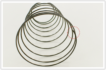 逸品その一.　コイル外径(D/d)の大きな円錐バネ（テーパーバネ）