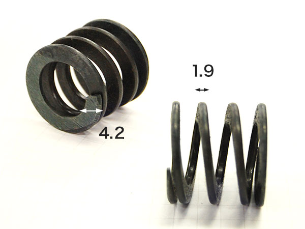 異形線の圧縮ばね（プレス加工機用ダイバネ）